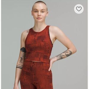 Lululemon Power Pivot Everlux Tank Top Motif size 6